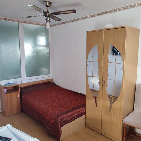 Hostel Emy Camere Cu Baie Proprie Aproape De Plaja 3 Papuci Констанца Экстерьер фото